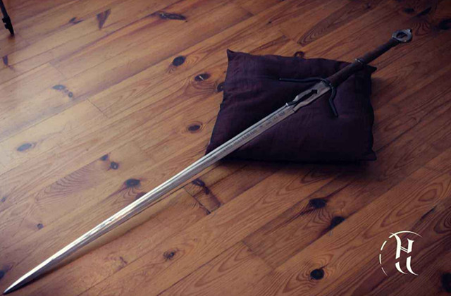 全球著名长剑:第2最凶悍,长达2米,天生神力者才可驾驭