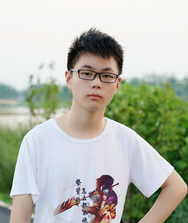 曾公开质疑梦泪韩信出装被喷哭,今又登三个国