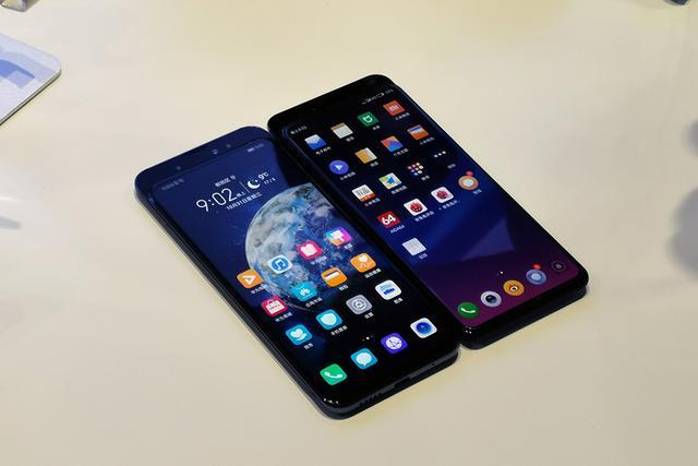 荣耀最贵手机开售:512GB、石墨烯配3D人脸识