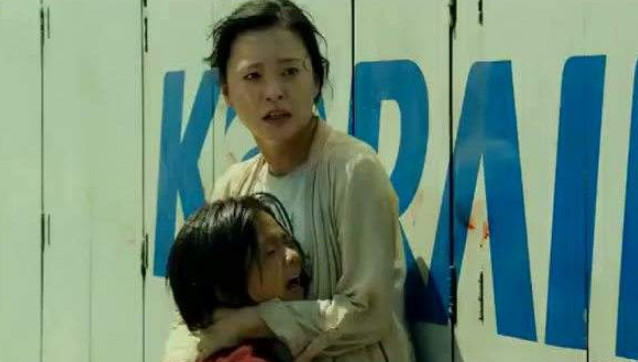 《釜山行》中细思极恐的细节:为何最后活下来