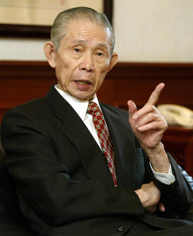 她是台湾首富，做手机只重美国无视大陆，如今市值暴跌97％