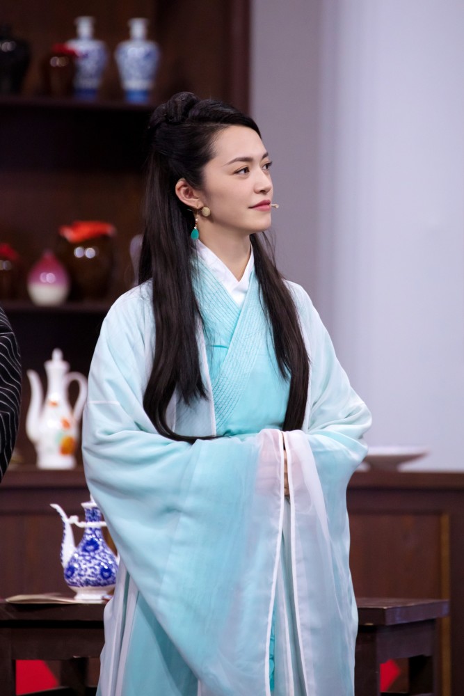 姚晨终于穿古装了,《王牌对王牌》里扮演郭芙