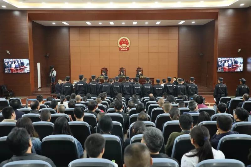 泸西法院公开审理泸西首件涉恶刑事案件