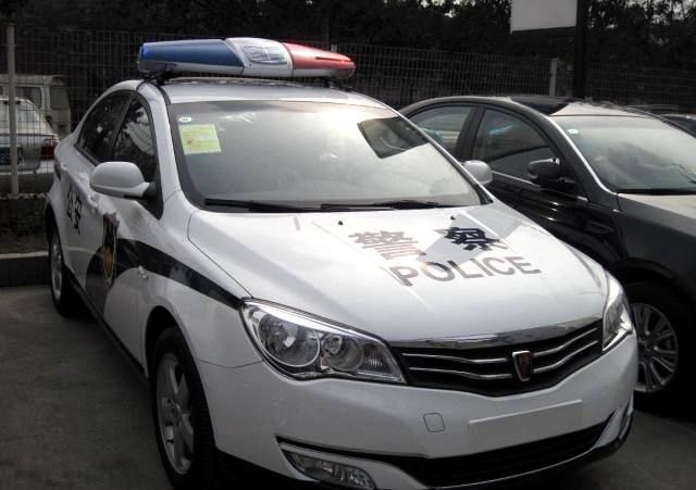 解读:派出所的协警可以自己开警车吗?民警开警车都有