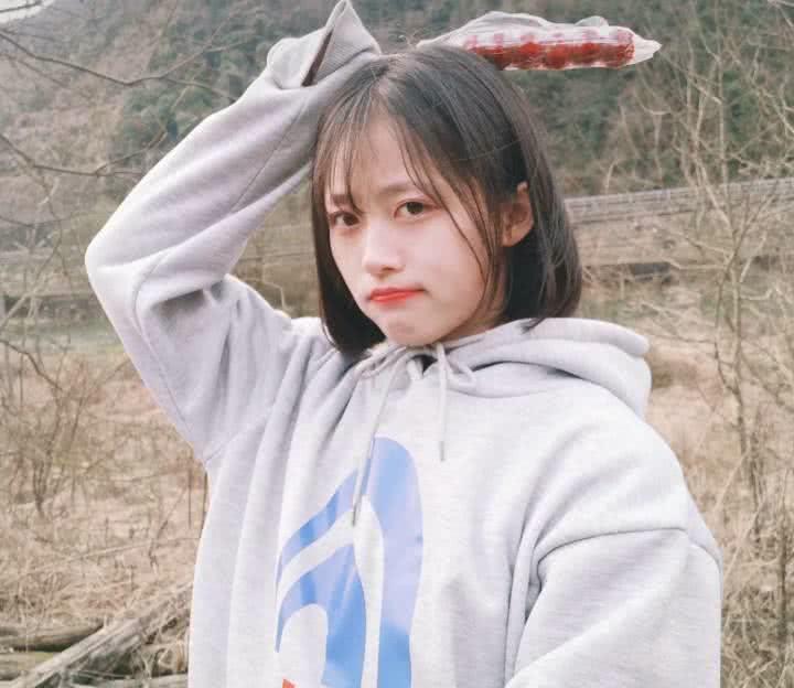 搞怪 少女 闺蜜头像:我本是萌萌哒的小仙女,却为你下