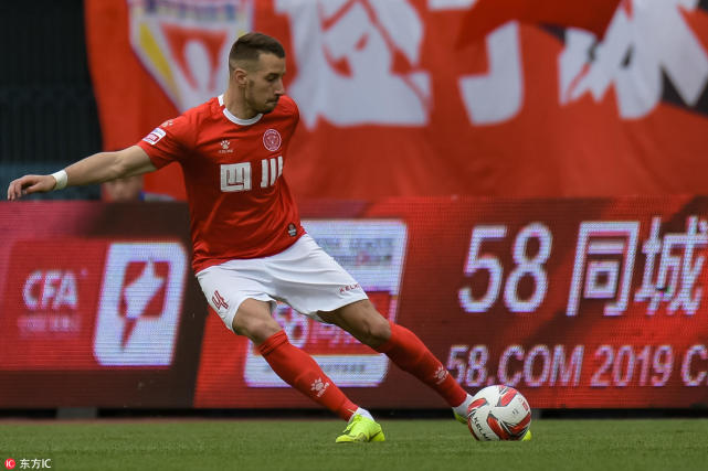 中甲综述-谭龙戴帽亚泰4-1申鑫 川足梅县开门红