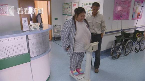 “上海第一胖妞”体重超300斤 做手术将减去120斤