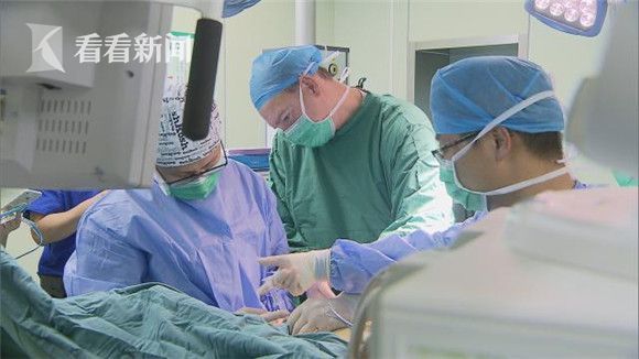 “上海第一胖妞”体重超300斤 做手术将减去120斤