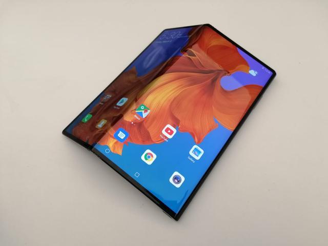 华为MateX上手体验:1.7万元值了!