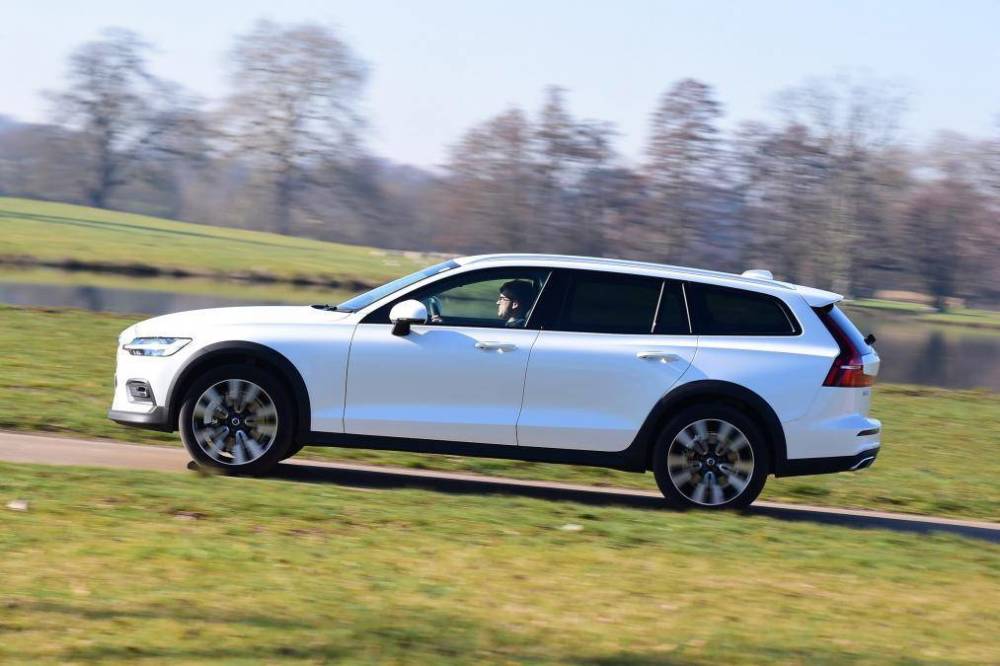 十几万,半自动驾驶看齐A8,尺寸堪比XC60