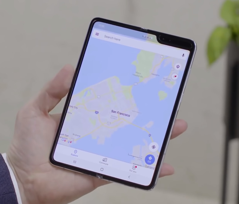 三星Fold折叠屏手机上手:和华为MateX比谁更