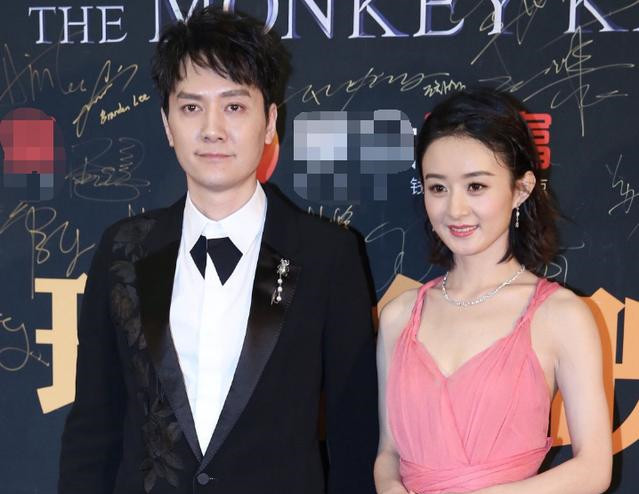 赵丽颖产后首现身,冯绍峰全程护在爱妻身旁