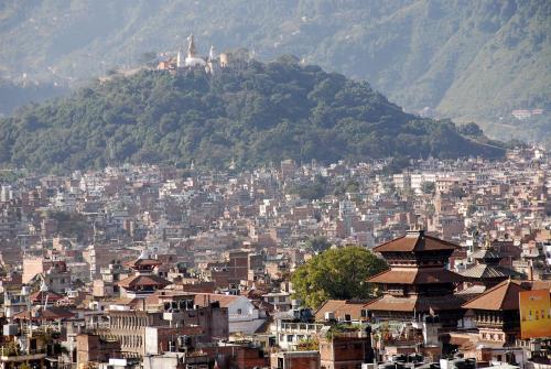 实拍尼泊尔首都现状:像极了中国的小县城,三字形容"脏乱差"