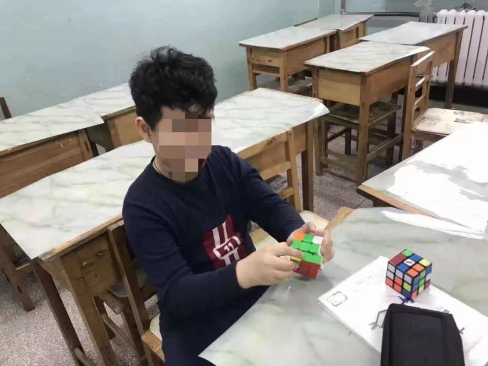 11岁男孩半年内连续脱发变成小光头,原因竟和