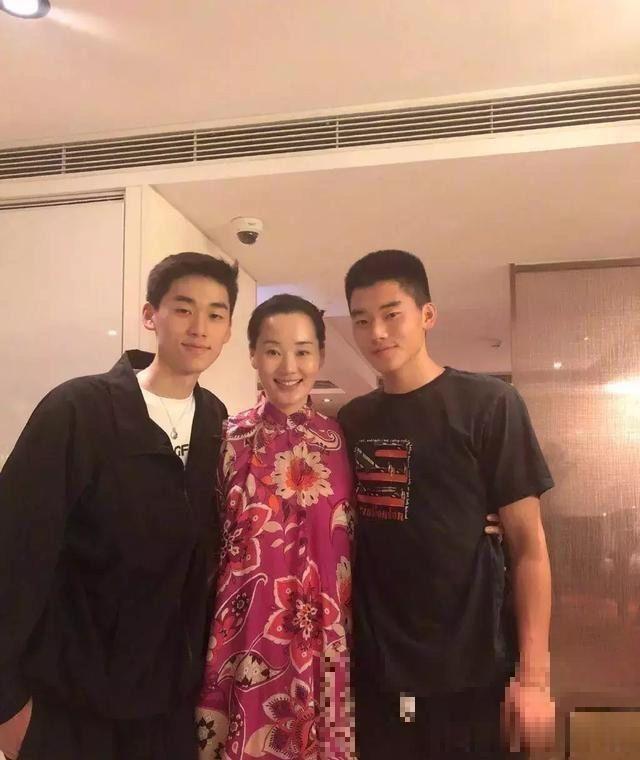 之前林依轮的长子林子濠就参加了《变形计》,引起了广泛关注.
