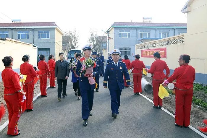 省消防总队崔连胜主任率督导组到潍坊消防支队检查全国"两会"消防安保