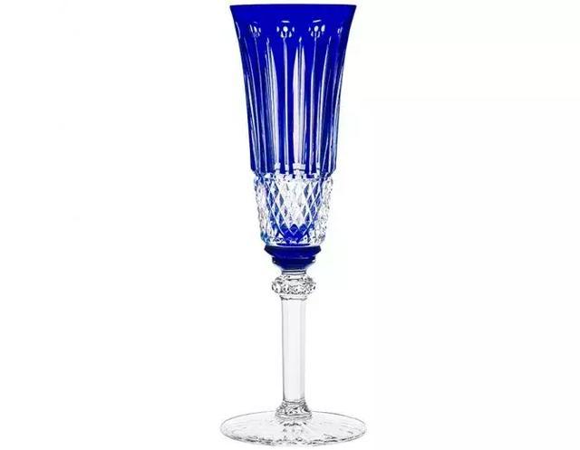 一款吊灯数百万,中国富人开始追爱马仕的玻璃