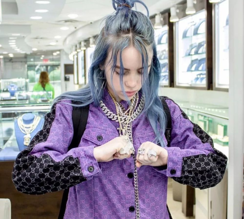 鄙视vans,口吞蜘蛛的未成年音乐才女 billie eilish