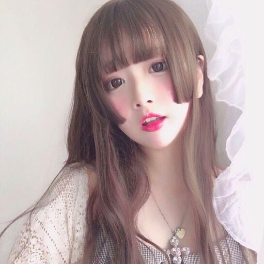 上海白领放弃40万年薪,去卖假发给黑人