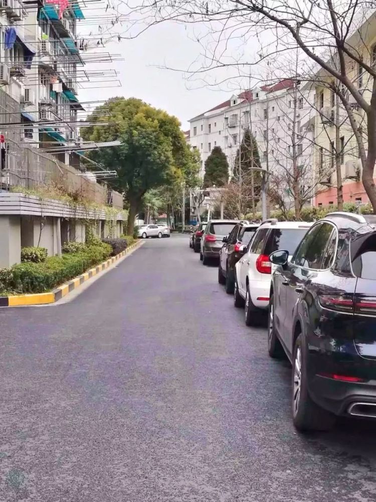 规范有序的路边停车