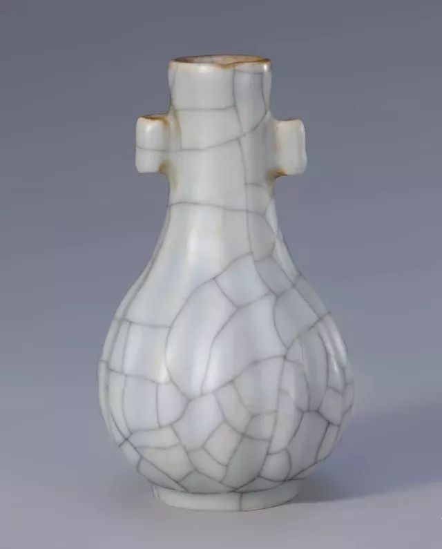 中国 哥窯 青磁 金絲鉄線 氷裂文瓶 M R6259