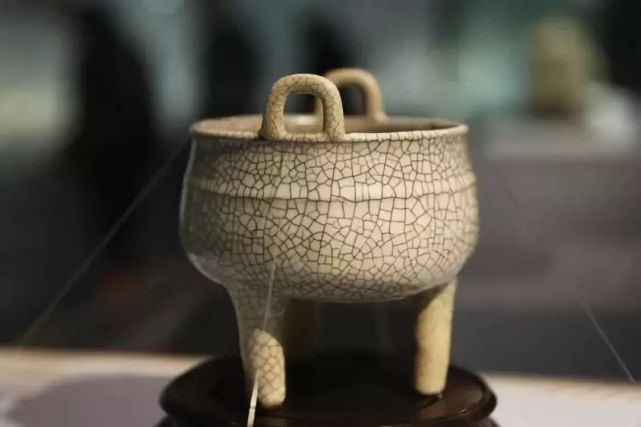 龙泉青瓷｜哥窑“金丝铁线”-腾讯新闻