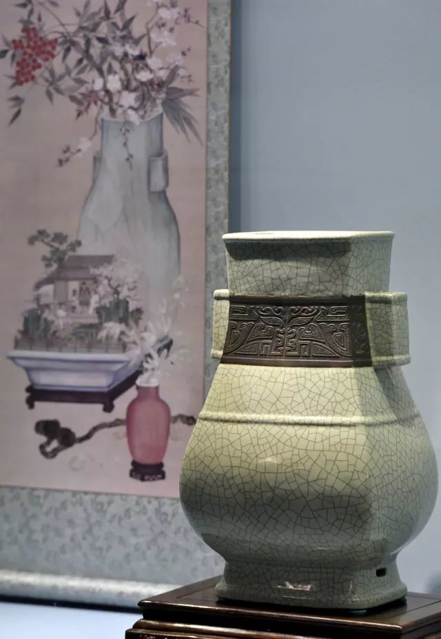 龙泉青瓷| 哥窑的“金丝铁线”之美，太惊艳了-腾讯新闻