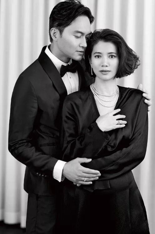 张智霖袁咏仪节目里大秀恩爱,这是什么神仙爱