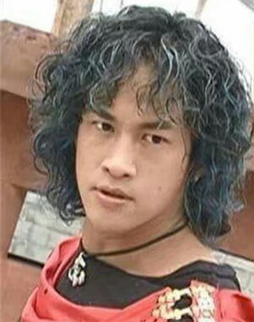 火箭少女模仿步惊云发型:yamy高冷帅气,杨超越一拍就是大片