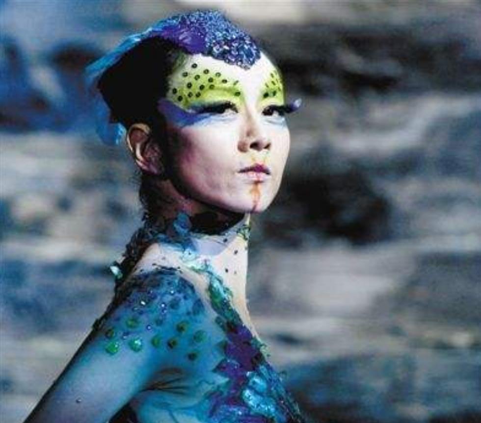 杨丽萍到底有多好看,没想到年轻时长这样,一美就是几