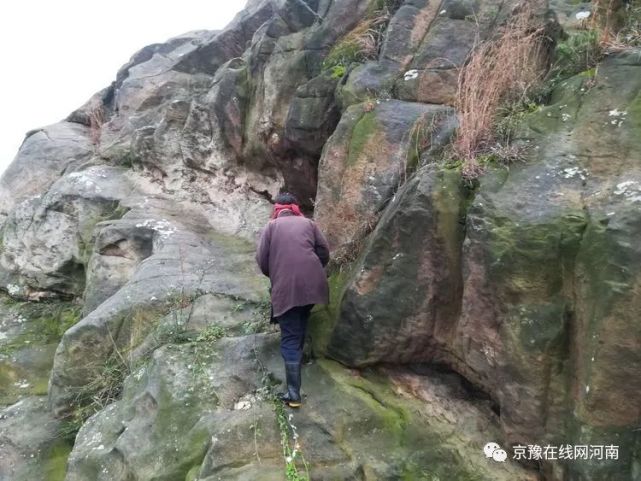 湖北"小武当"唐梓山和唐河最美丽的灵山紫玉山是姊妹山