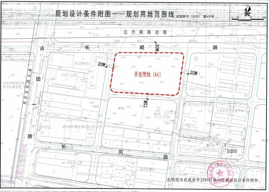 该地块东边挨着蓝光林肯公园,南边紧挨着园博大道和铁路,铁路的噪音