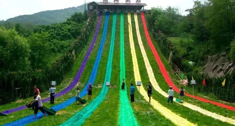 长丰草莓园应该是大家最熟悉的了,田峰草莓园,蝶恋花草莓采摘基地,莓