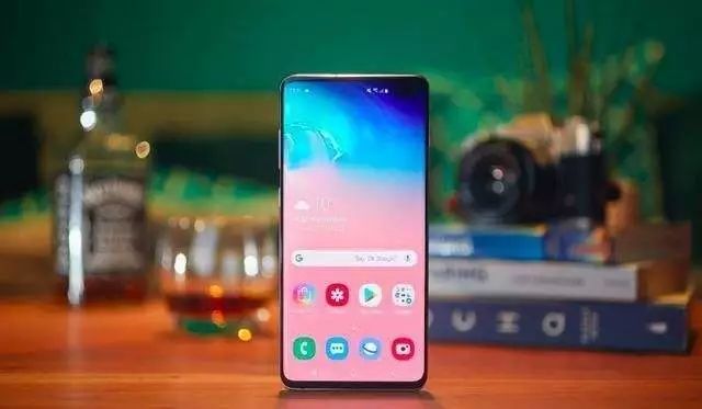 回应华为,三星S10仅用一个月出货量也突破千