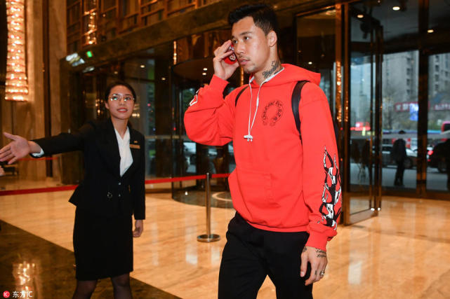 马德兴:中国足球管理者谋私利 与地方俱乐部沆