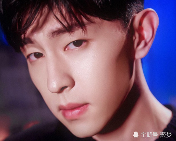 有一种"证件照"叫邓伦,镜头放大两倍后,网友:什么神仙颜值!