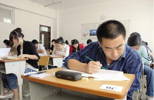 啥是正厅级?内行人解释公务员的任职级别,想