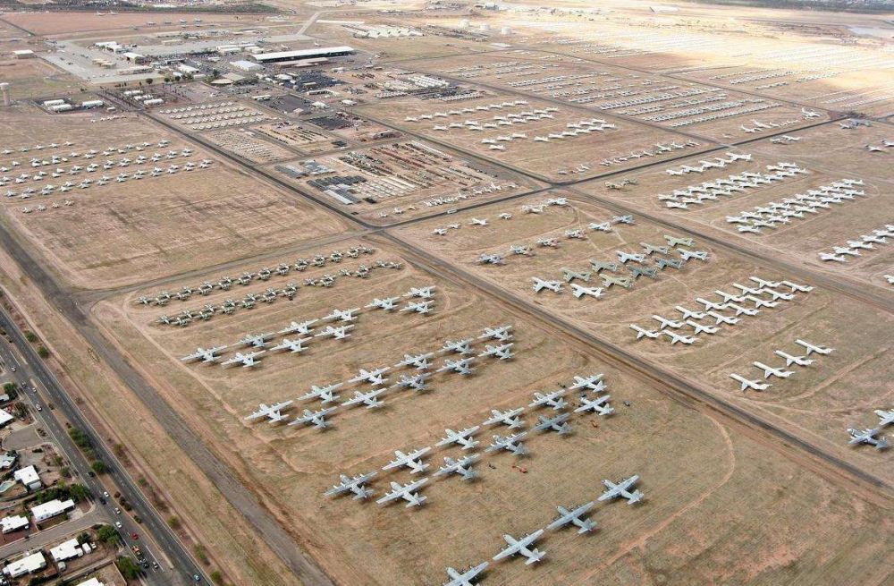 1973年我军在鲁山县修建了一座巨大的机场,占地面积为2680亩.