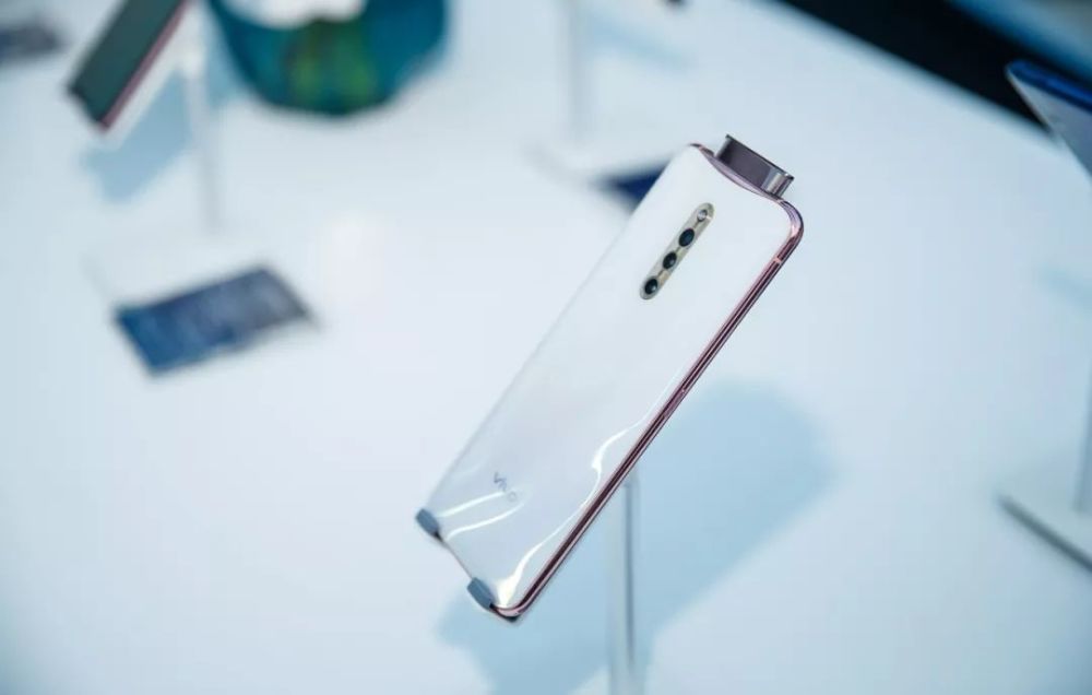 新品!vivo X27简单上手:更弹更诱人