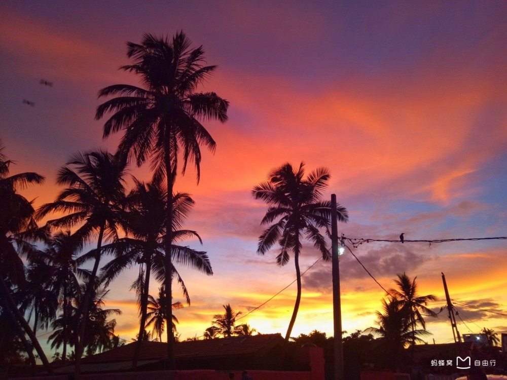 国外省钱又好玩的四个地方,超详细攻略,全部白