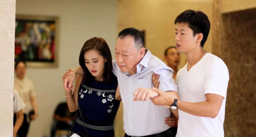 倪大红娶了倪萍的妹妹倪炜 老婆还是著名制片人