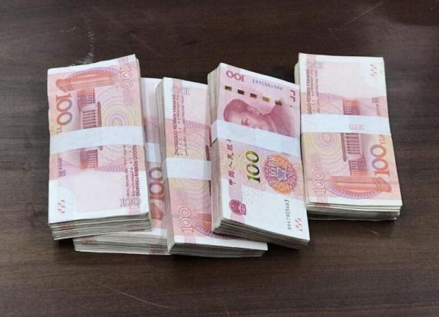手握5万现金,你是买房还是买车?网友:生活总是如此无奈