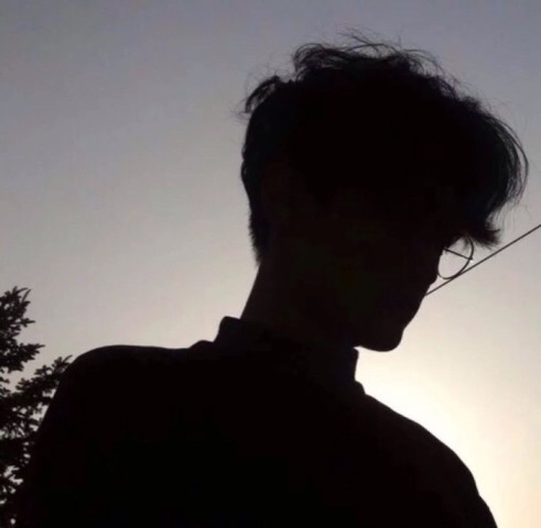 男生头像·暗色系:你像风来了又走,我的心满了又空