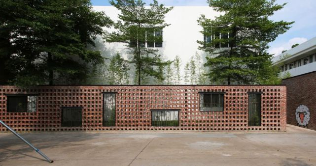同造型的设计还有立体绿化的搭配都可以呈现出美美的围墙▲宁波新希望