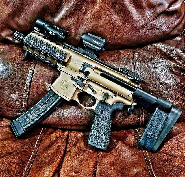 差一点就取代了经典名枪mp5的 sig mpx冲锋枪