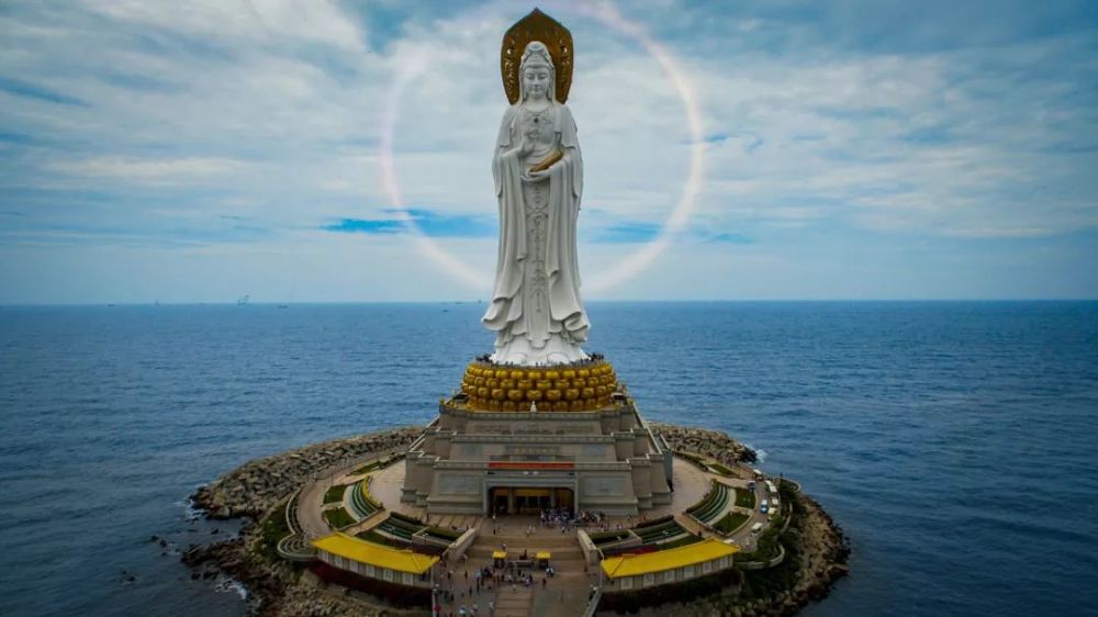 观音道场,原指观世音菩萨成道之所,位于浙江普陀山,传说一日本僧人欲