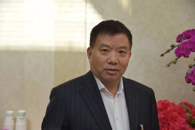 爱国电影人李国兴： 从卖碟仔到影业大亨