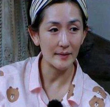 谢娜生完孩子后,为什么丑得像童话里的老巫婆?就我一个人吗?