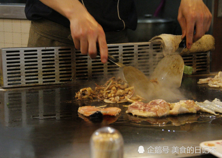 螺蛳粉,铁板烧,烤冷面,麻辣烫