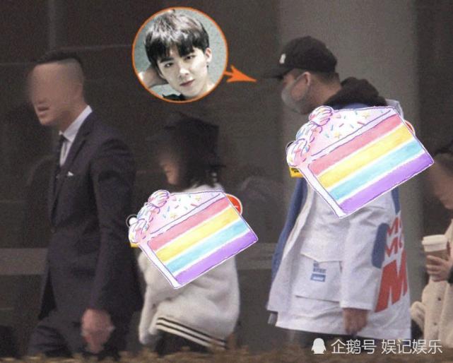 刘宇宁恋情疑曝光,同女孩一起买豪车家具,女孩短发很
